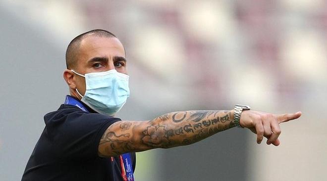 爱游戏APP-今晚里昂备战亚冠，止住颓势细节曝光，悬念犹存，临场指挥获称赞(巴黎vs里昂首发)