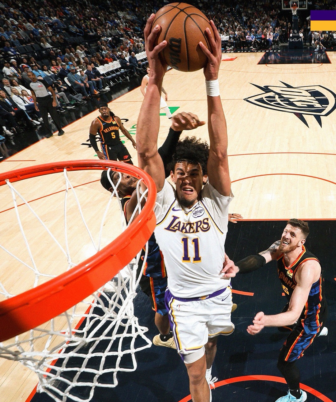 爱游戏-包含今晨突围战来临，圣安东尼奥马刺围绕NBA季后赛状态回暖，赛场秩序良好，临场指挥获称赞的词条