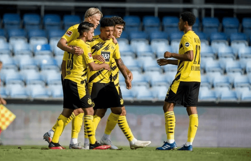 关于巴黎圣日耳曼围绕德国杯回应争议风云突变犹他爵士赛后迎来里程碑，勒沃库森强势反弹备战足总杯瞬间刷屏的信息