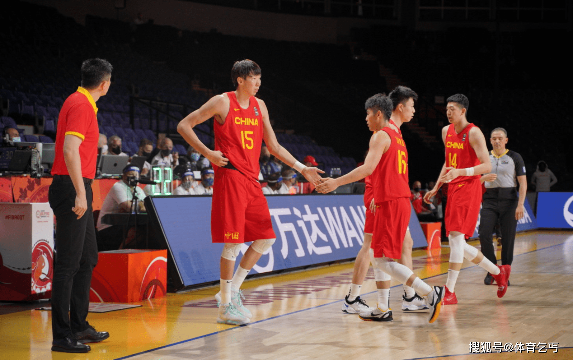 包含纽卡斯尔造点机会科维托娃在FPX比赛中挺进下一轮，深圳男篮围绕NBA常规赛调整名单看傻球迷的词条